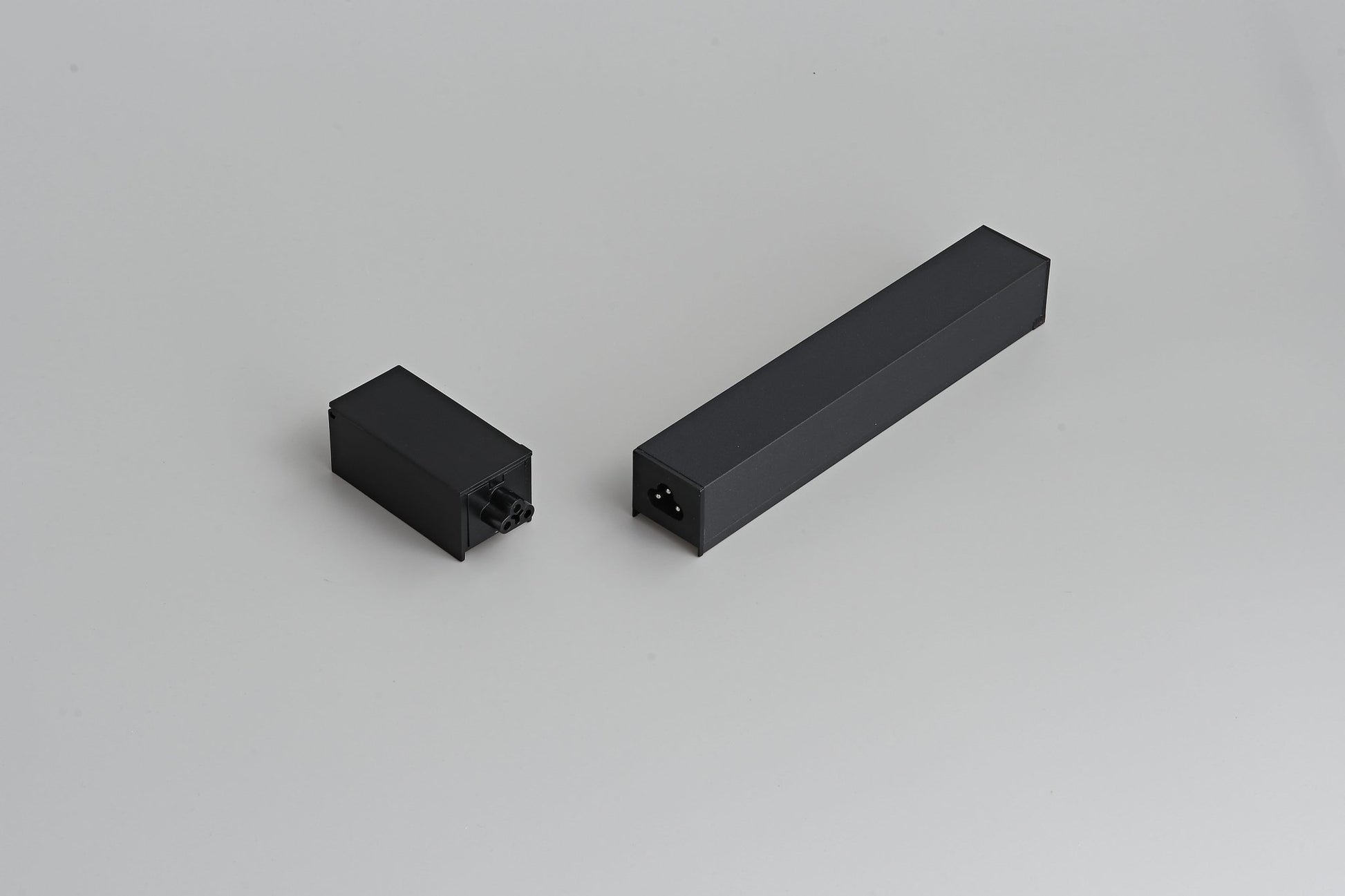 DRIVER 48V 4,2A TUYA - IluminaPlusuy