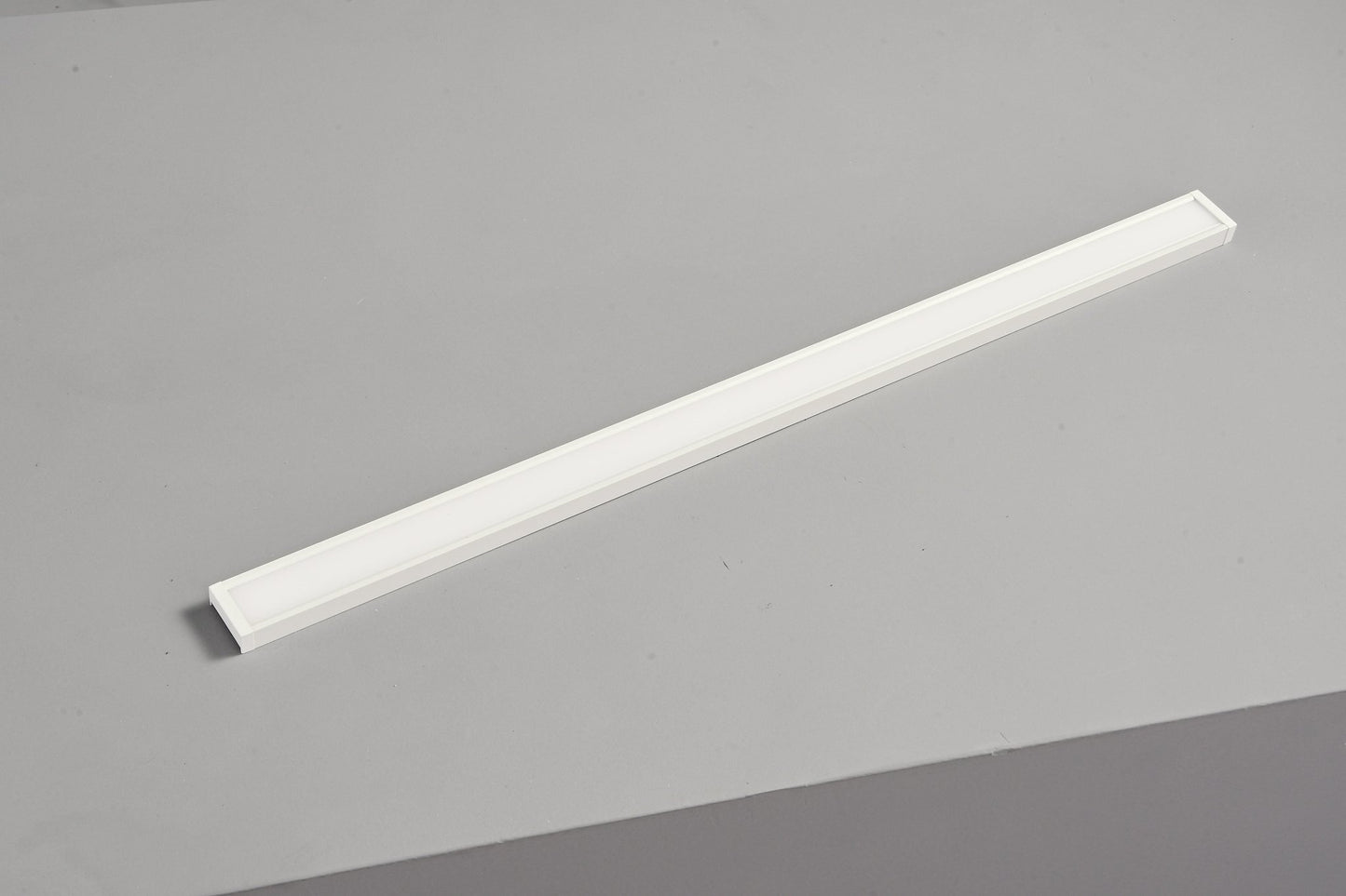 ÍO 12 - IluminaPlusuy